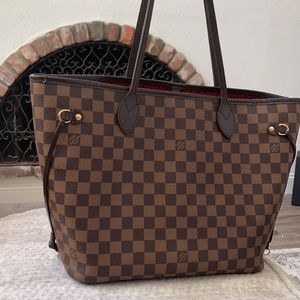 Louis Vuitton “Neverfull Tote” MM